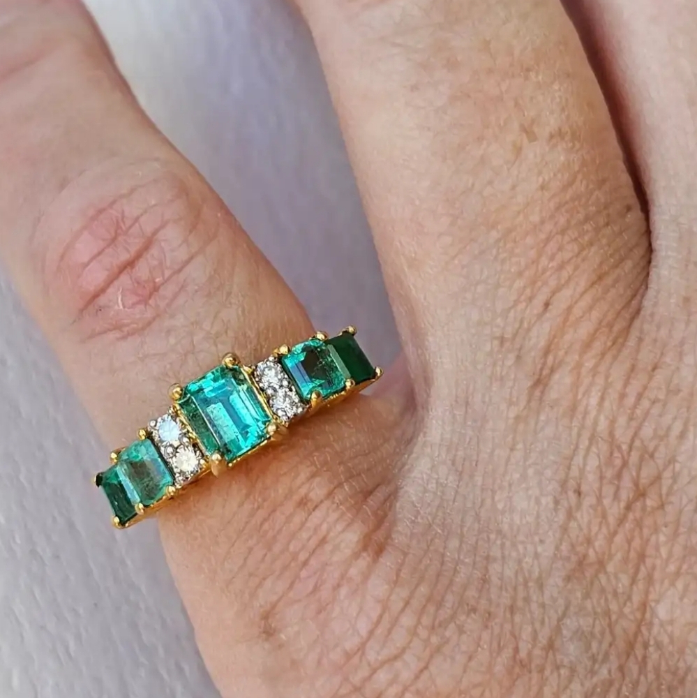 14K Gold Vintage Natural Real Genuine Emerald & Diamond Ring